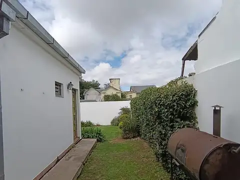 Casa 4 ambientes con 4 baños