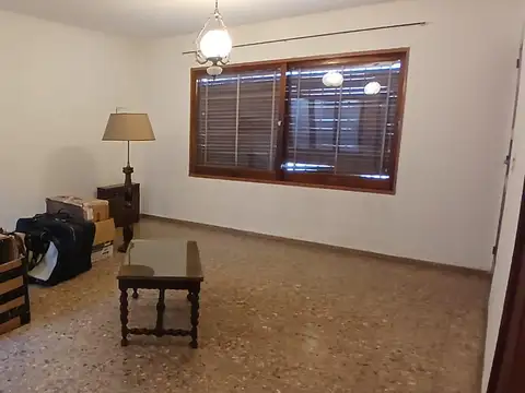 Casa en Alquiler de 4 dormitorios