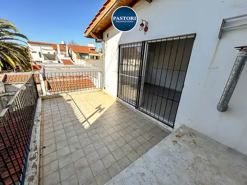 Depto Tipo Casa 2 ambientes con 1 baño