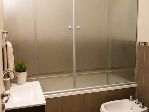 Casa 4 ambientes con 1 baño