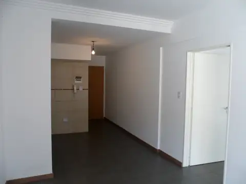Departamento en Alquiler en Parque Centenario, $ 790.000
