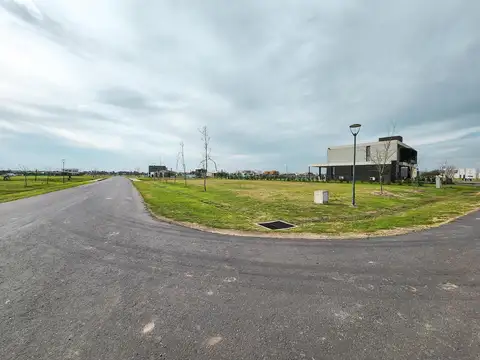 El mejor terreno en Vida Club de Campo, frente sur y fondo reservorio