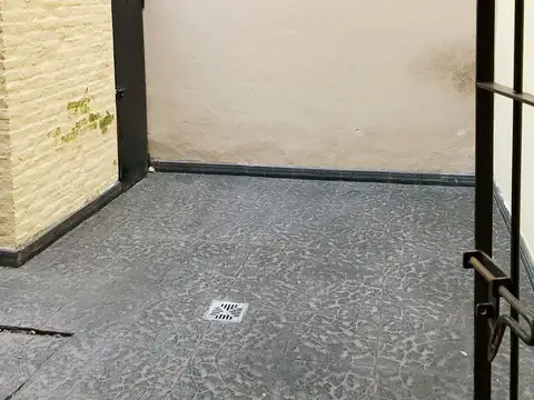 Depto Tipo Casa en Venta 50 años