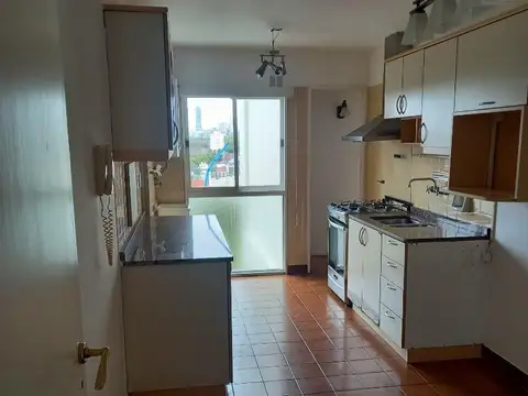 Departamento 5 ambientes con 2 baños