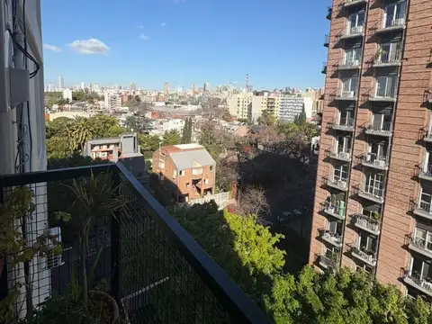 Husares 2200, Piso 7