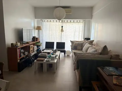 Húsares 2200, Piso 7