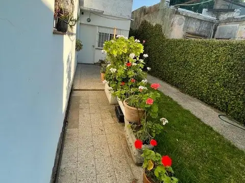Depto Tipo Casa en Venta en Coghlan, USD 380.000