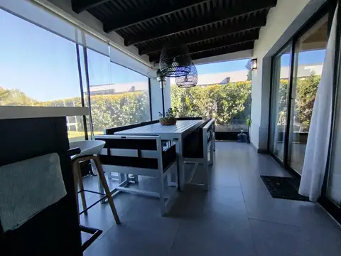 Casa en Alquiler en Pilar del Este - San Ramiro, USD 1.700