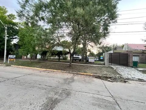 Casa en Venta con 5 cocheras