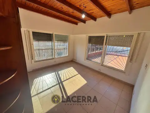 Depto Tipo Casa 2 ambientes con 1 baño