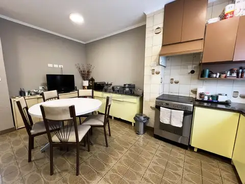 Casa 3 ambientes con 2 baños