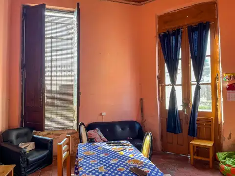 Casa a refaccionar en Victoria