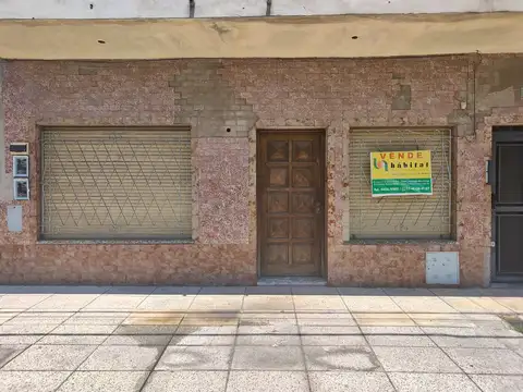 PH 3AMB CON GARAGE CUBIERTO  Y PATIO, A RECICLAR,