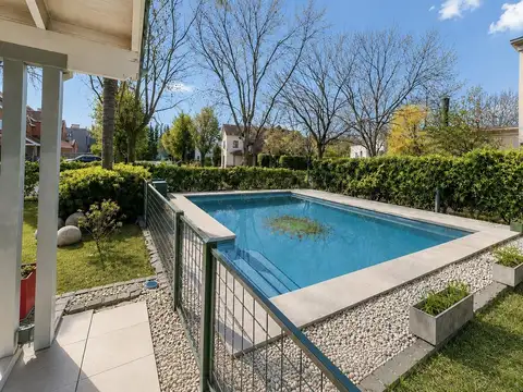 Casa 5 ambientes con 4 baños