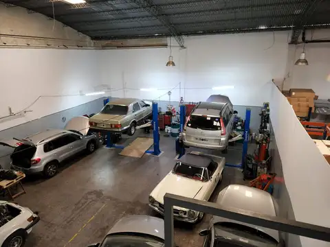 GALPON / TERRENO EN VENTA CON ESTACIONAMIENTO Y OFICINAS EN OLIVOS