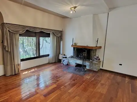 Casa en Alquiler de 4 dormitorios