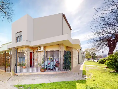 Venta de Casa de 4 dormitorios Ensenada