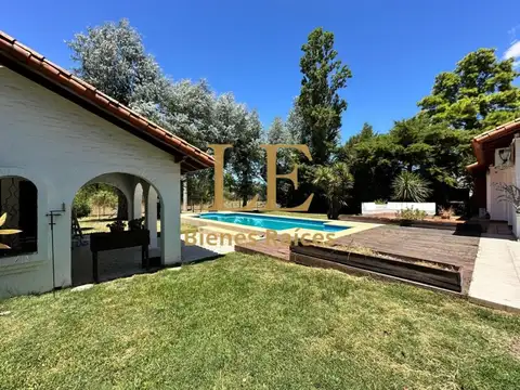 Casa 4 ambientes con 2 baños