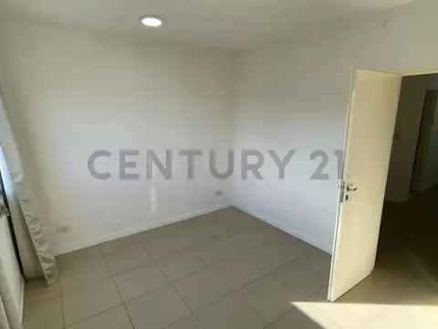 Venta PH en primer piso Av. Crisologo Larralde al 2200