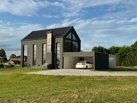 Alquiler casa de categoria estilo Nordico Cap.Seño