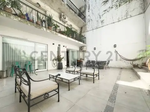 Planta Baja con Patio Privado Reciclada a Nuevo y Dos Suites