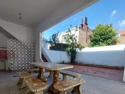 Depto Tipo Casa en Venta con 2 cocheras