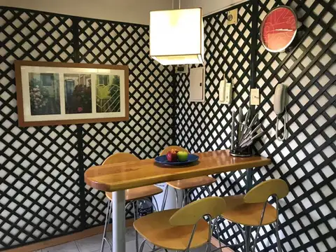 Juan Bautista Alberdi 245 , Piso 1