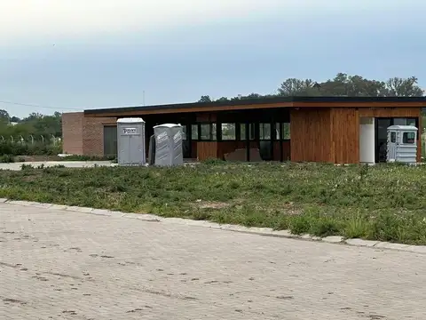 Glm.lote Financiado En Village Joven (bella Vista)