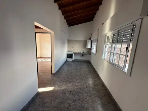 Depto Tipo Casa en Alquiler al Este