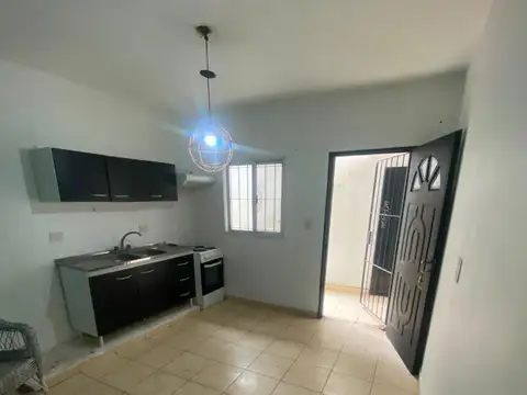 ALQUILER DE 2 AMBIENTES EN JOSE C PAZ.