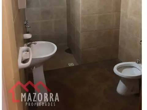 Depto Tipo Casa en Alquiler en Caseros, $ 400.000