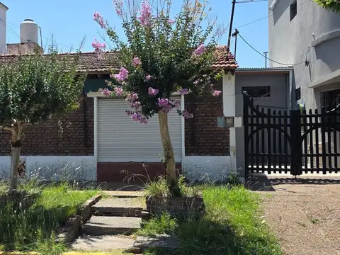 VENTA CASA 3 AMB A REFACCIONAR TEMPERLEY