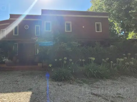 Casa 6 ambientes con 3 baños