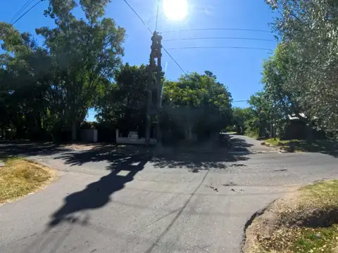 Calle 476 (Guemes)  esq. 26 100