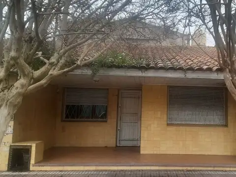 ALQUILER CASA 3 AMB.B BERNARDINO RIVADAVIA