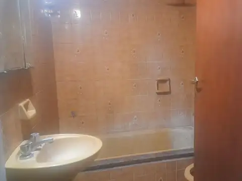 Depto Tipo Casa en Alquiler 46 años