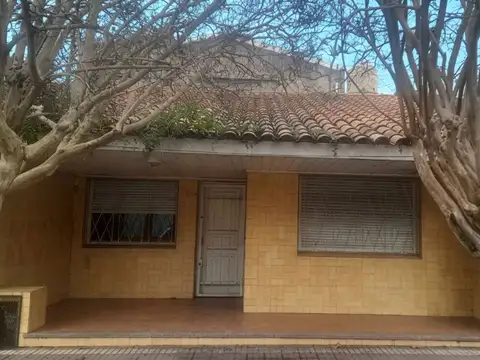 ALQUILER CASA 3 AMB.B BERNARDINO RIVADAVIA