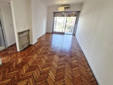 RESERVADO - ALQUILER - DEPARTAMENTO 3 AMBIENTES - BALCON - A METROS  DE AV. RIVADAVIA