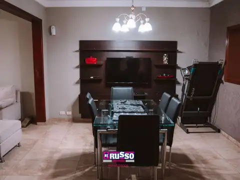 Depto Tipo Casa en Venta con 1 cocheras