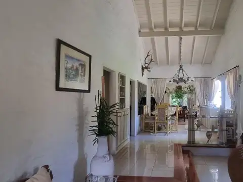 Casa en Venta con 2 cocheras