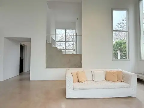 Casa 7 ambientes con 3 baños