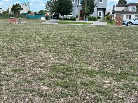 Venta lote interno Barrio Santo Tomás, Pilar