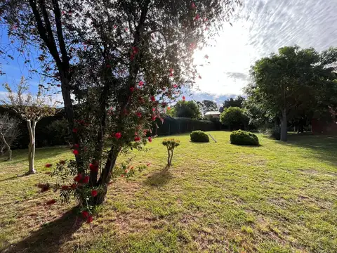 Excelente lote en Centro Los Cardales, calle Suipacha: Zonificación Residencial-Comercial