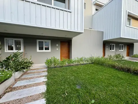 Venta Casa Barrio Cerrado 5 ambientes a estrenar en Martínez