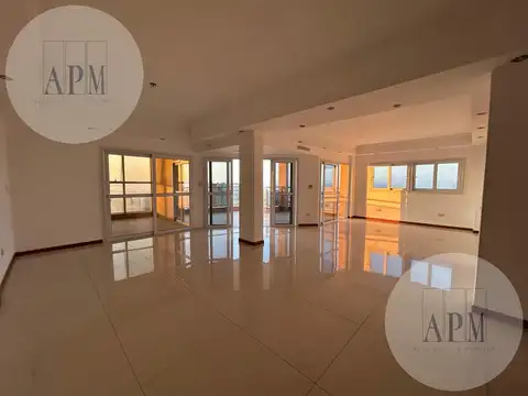 Departamento en Alquiler de 6 ambientes