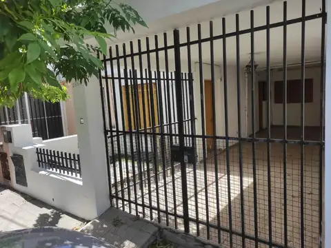 Casa 2 Dorm con Cochera Doble, Patio Alta Córdoba