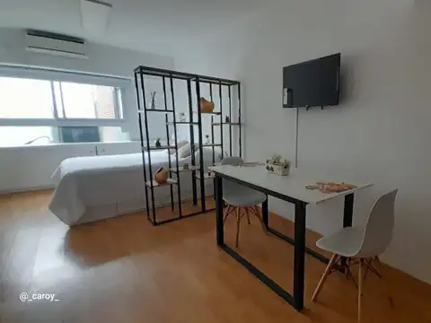 San Nicolás, Uruguay 600, piso 8, 1 amb, 30m2, u$s 500 + expensas + gastos. 05-06-26