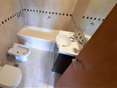 ALQUILER - Flores - Monoambiente amplio con balcón