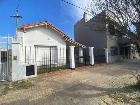Casa en  venta en La Plata