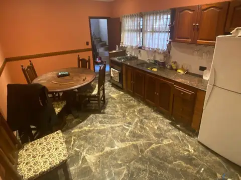 Casa 4 ambientes con 1 baño